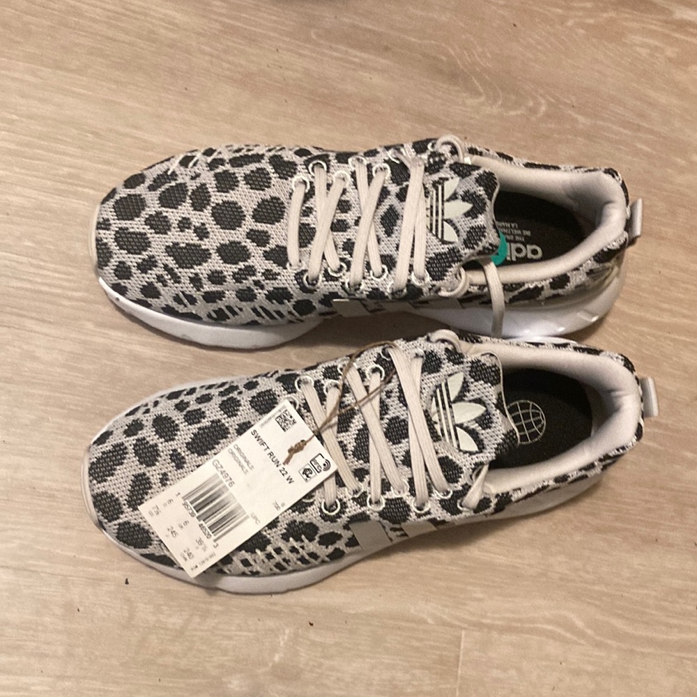 Adidas slip-on sneaker casual shoe